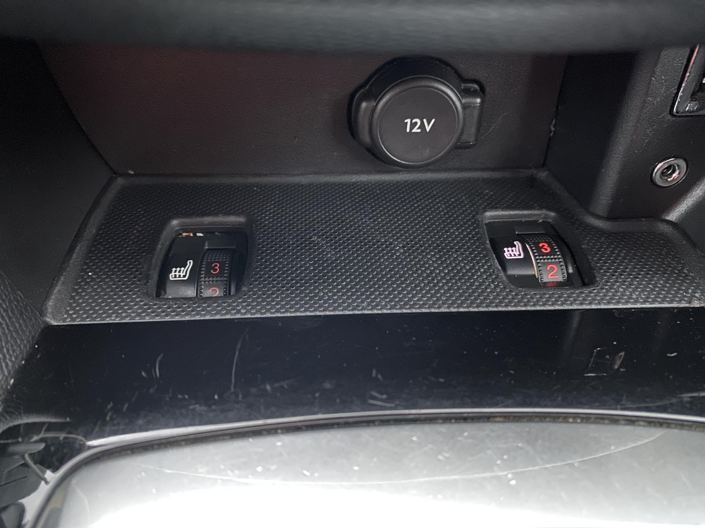 Peugeot 308, 2014 - pohled č. 19