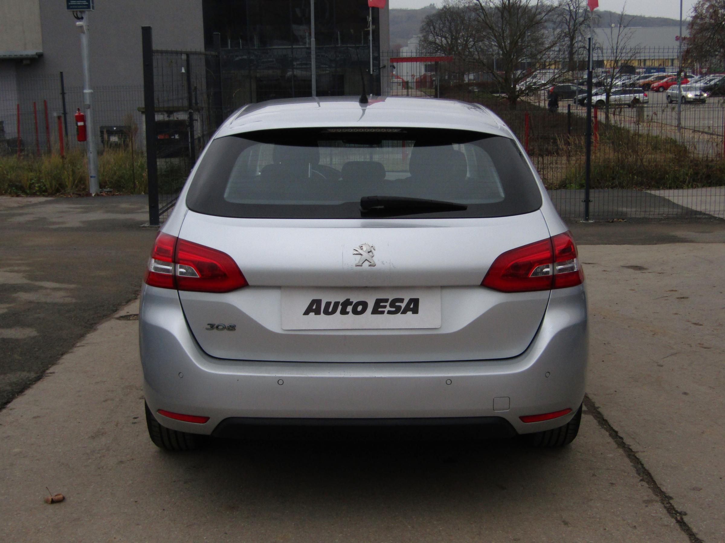 Peugeot 308, 2014 - pohled č. 5