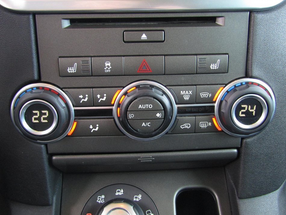 Land Rover Discovery 3.0 TD  4x4, 7míst