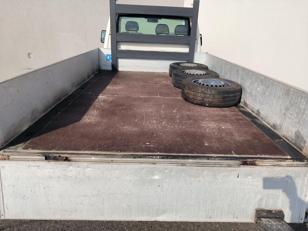 Volkswagen Transporter 1.9TDi  VALNÍK