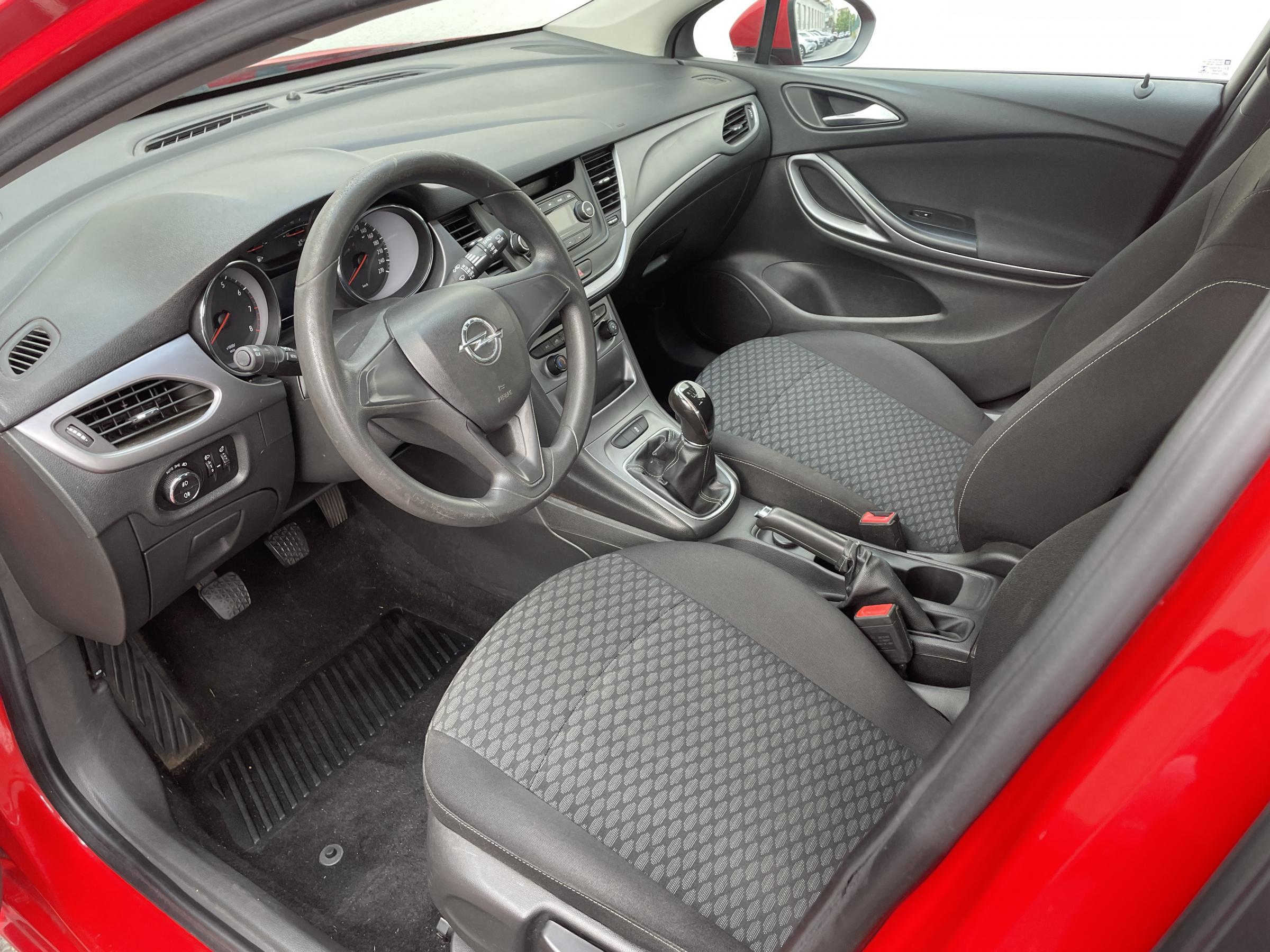 Opel Astra, 2016 - pohled č. 10