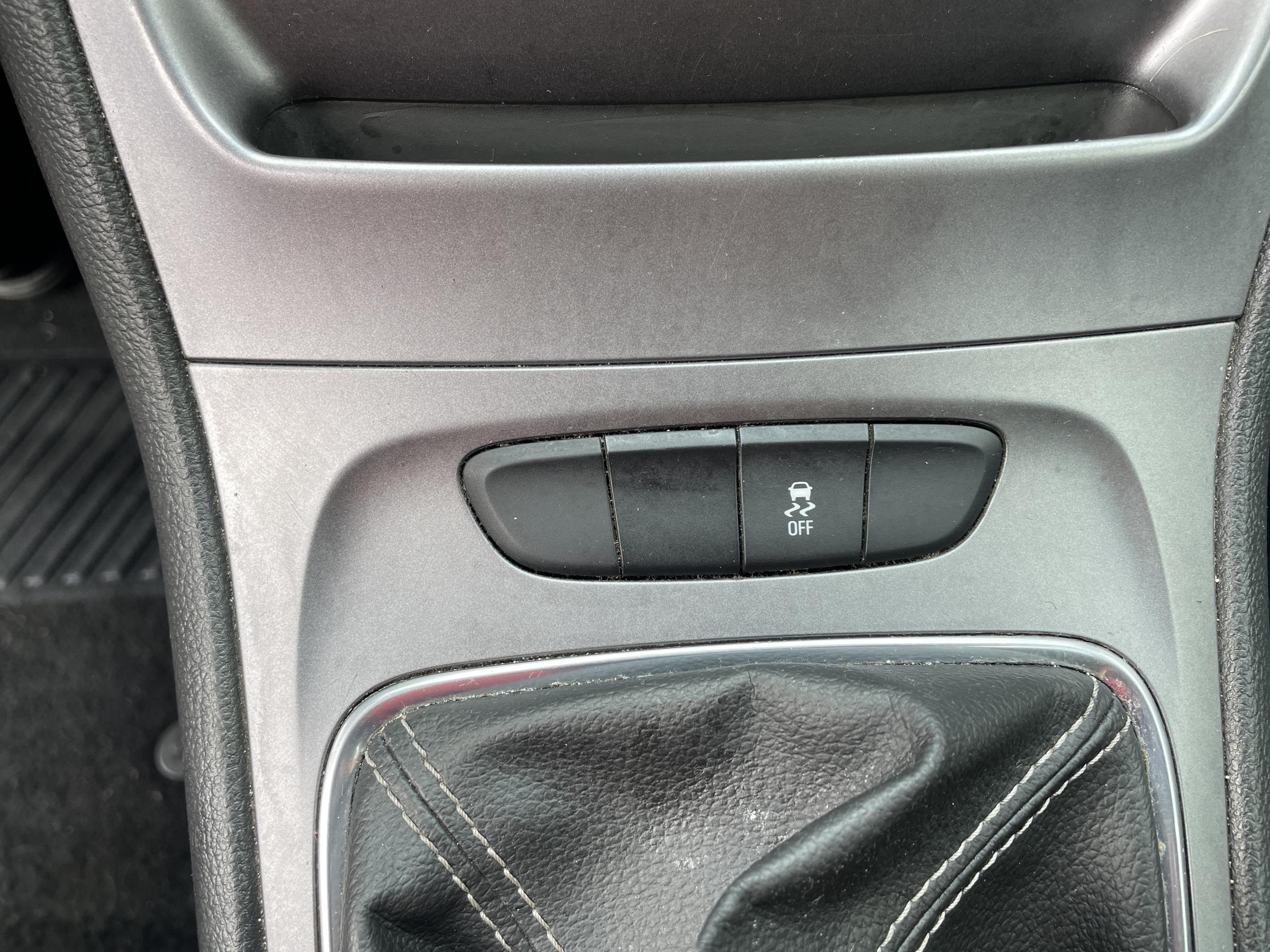 Opel Astra, 2016 - pohled č. 13