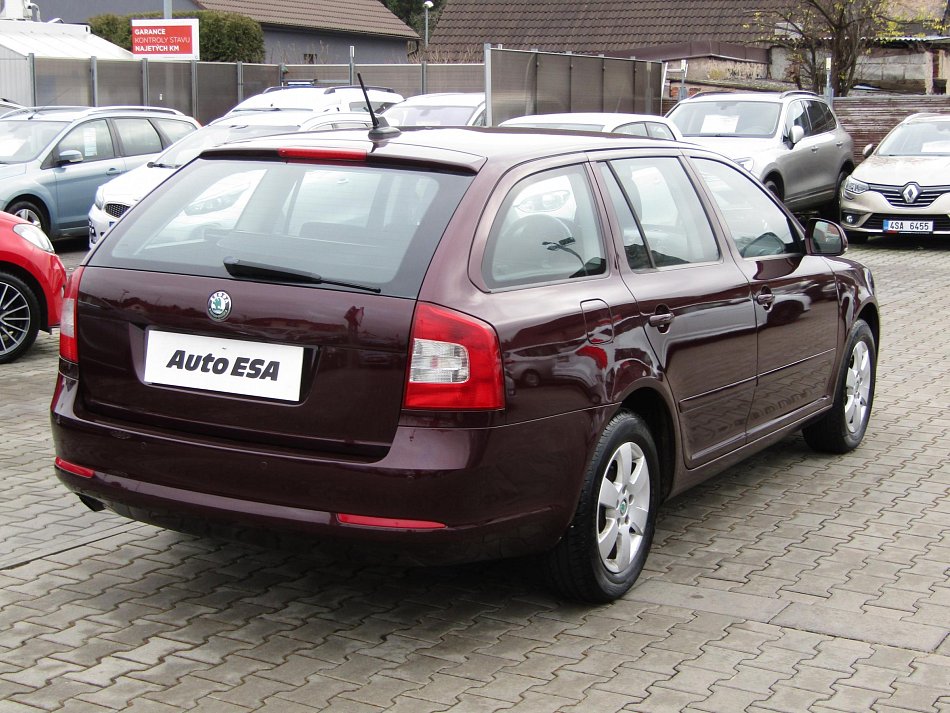 Škoda Octavia II 2.0TDi Elegance