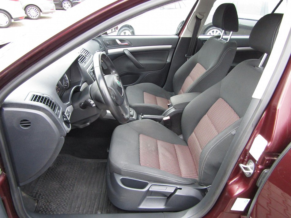 Škoda Octavia II 2.0TDi Elegance