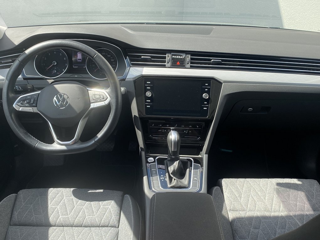 Volkswagen Passat 1.5 TSi Business