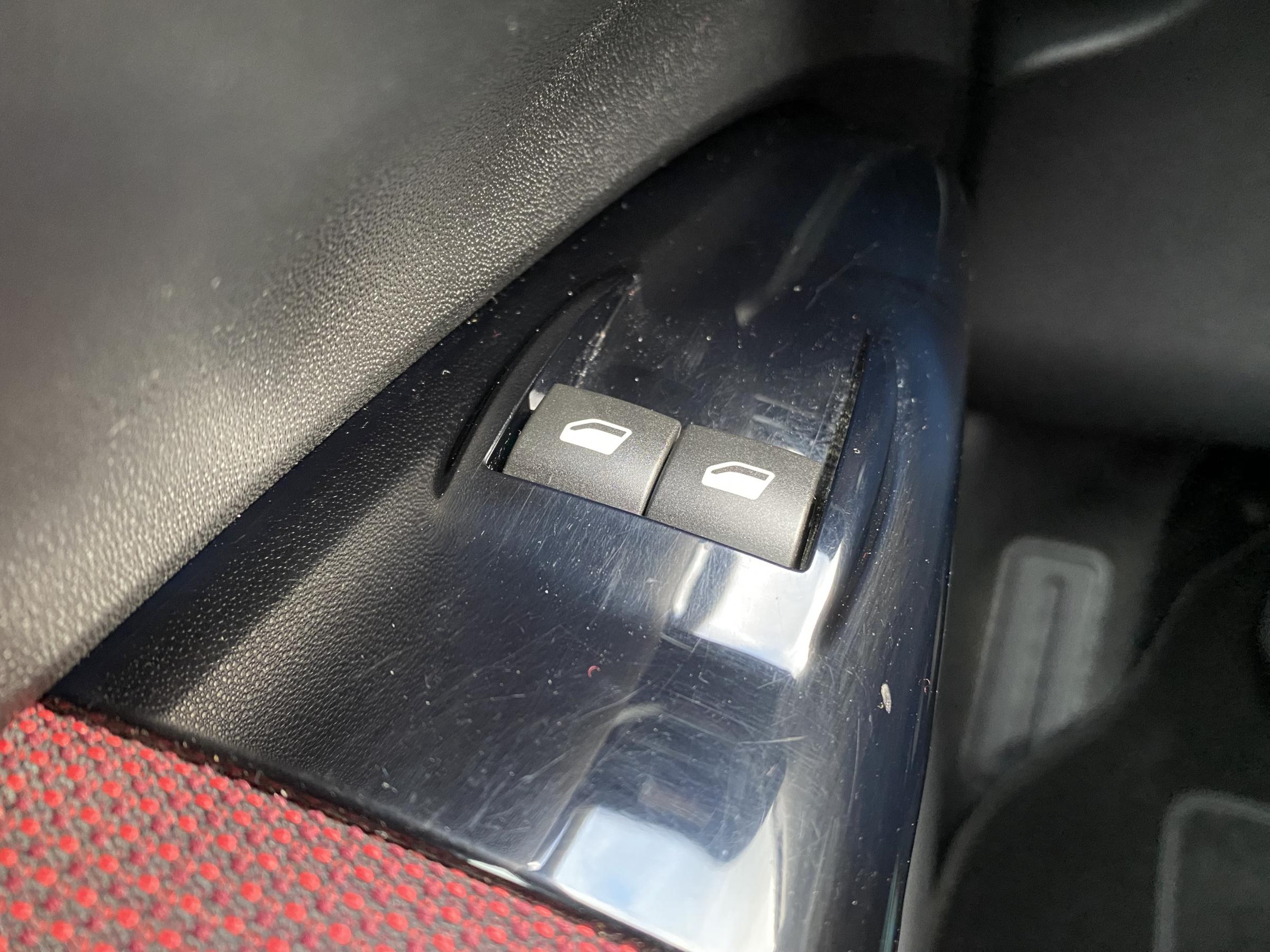 Citroën C4 Cactus, 2016 - pohled č. 12