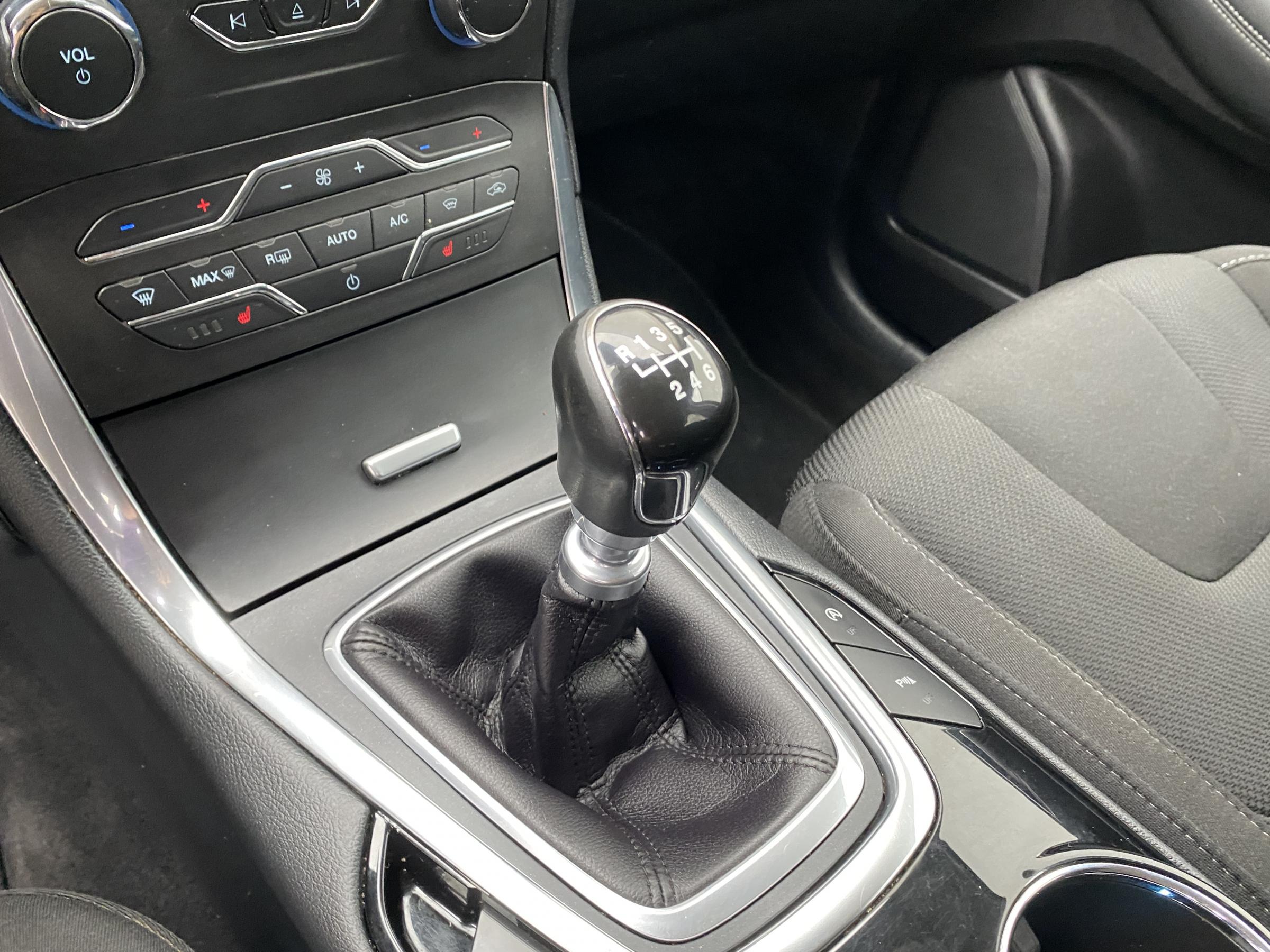 Ford S-MAX, 2016 - pohled č. 16