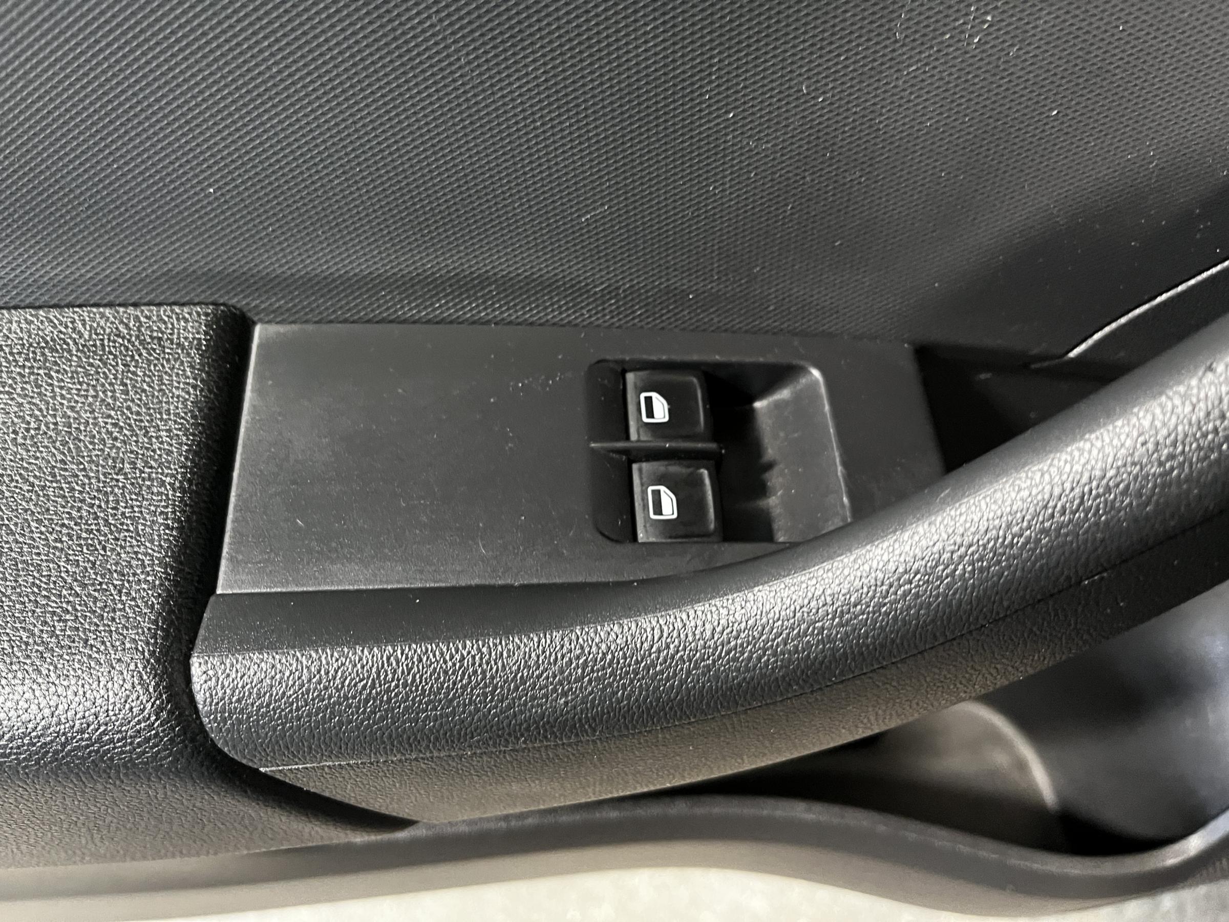 Škoda Rapid, 2015 - pohled č. 12