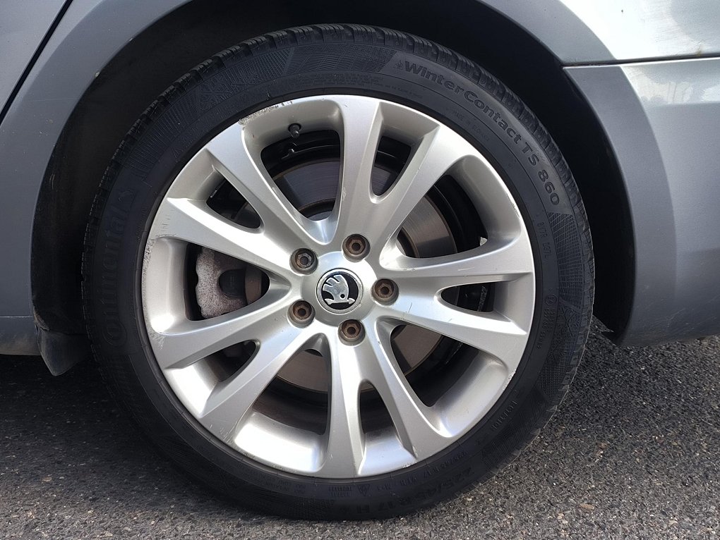 Škoda Superb II 3.6 FSi Elegance 4x4