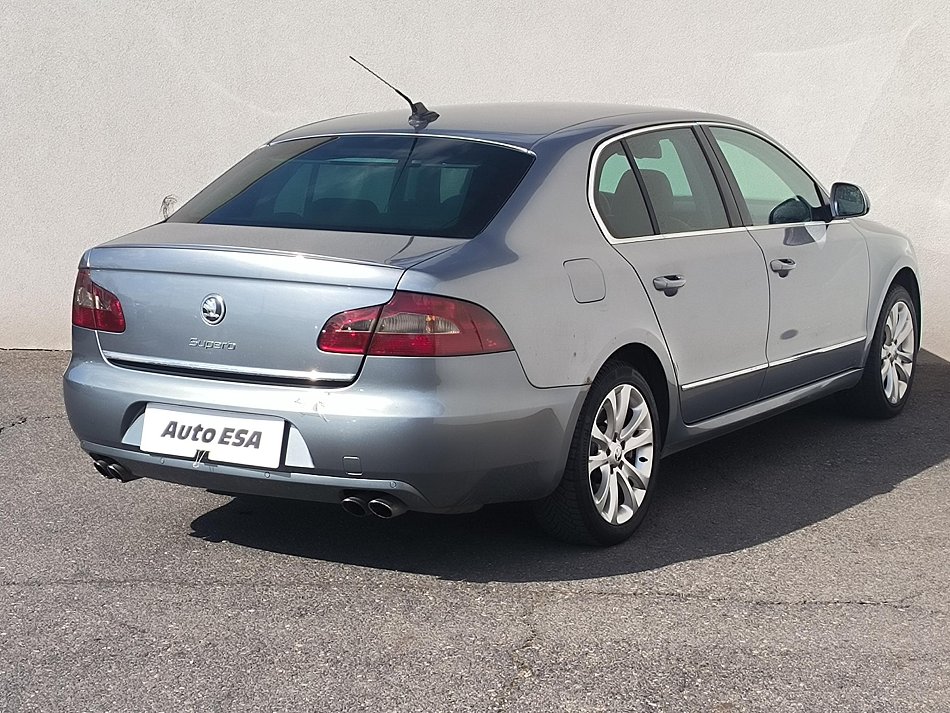 Škoda Superb II 3.6 FSi Elegance 4x4