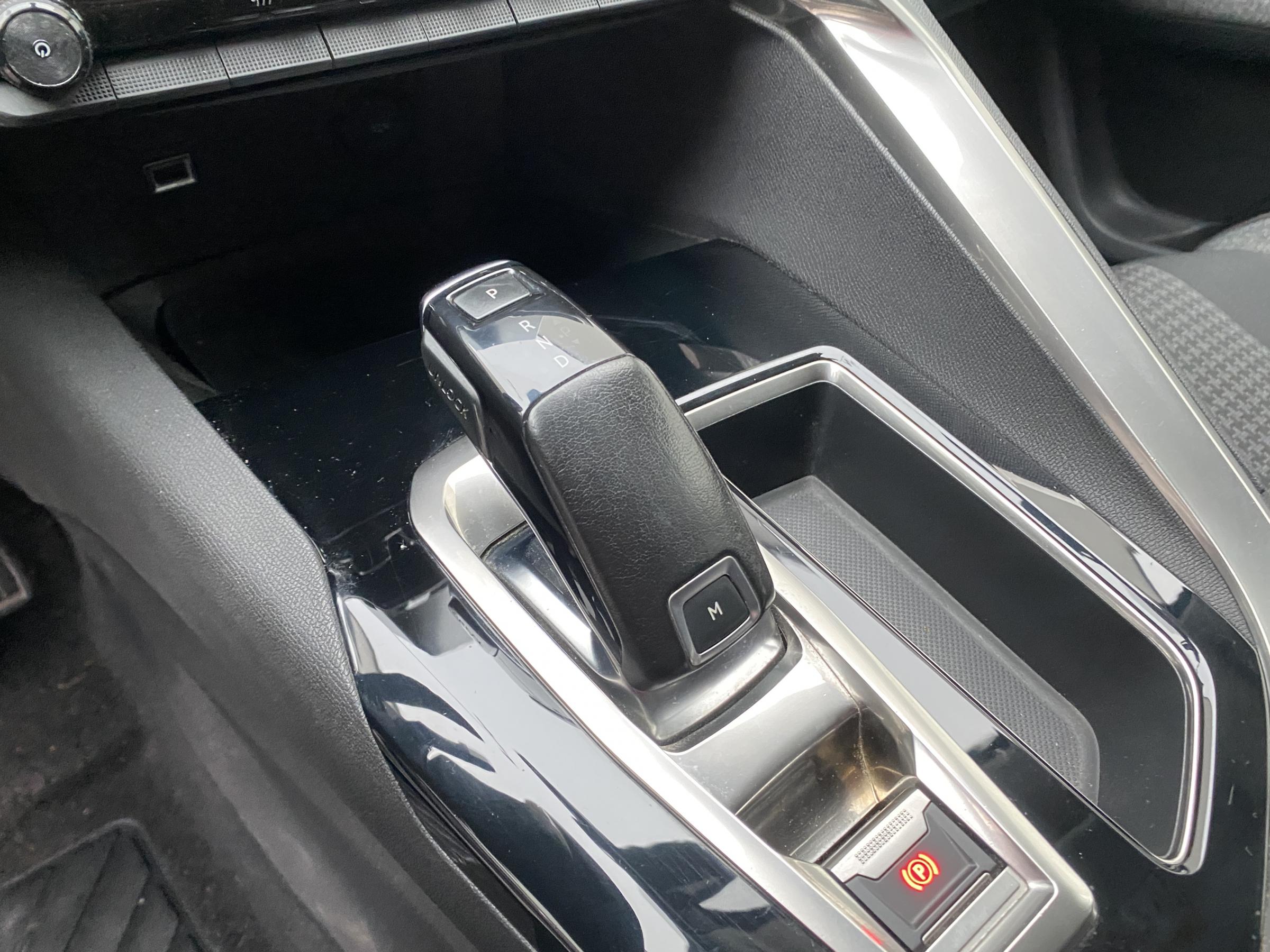 Peugeot 3008, 2018 - pohled č. 15