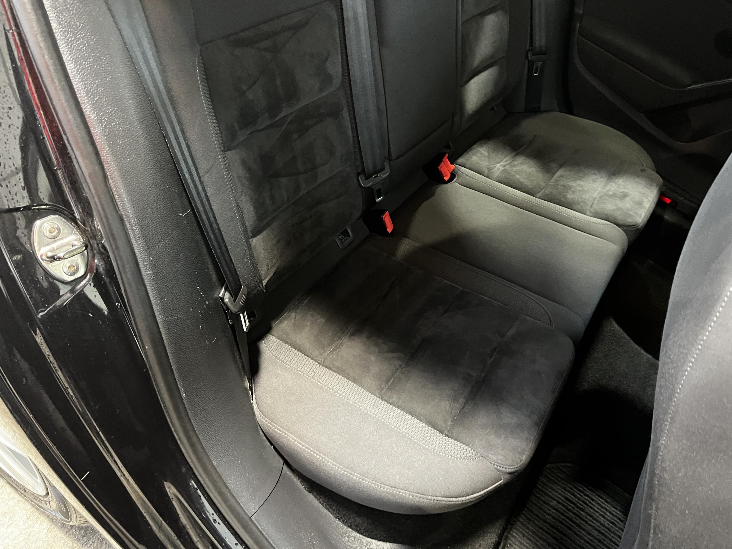 Volkswagen Golf, 2011 - pohled č. 12