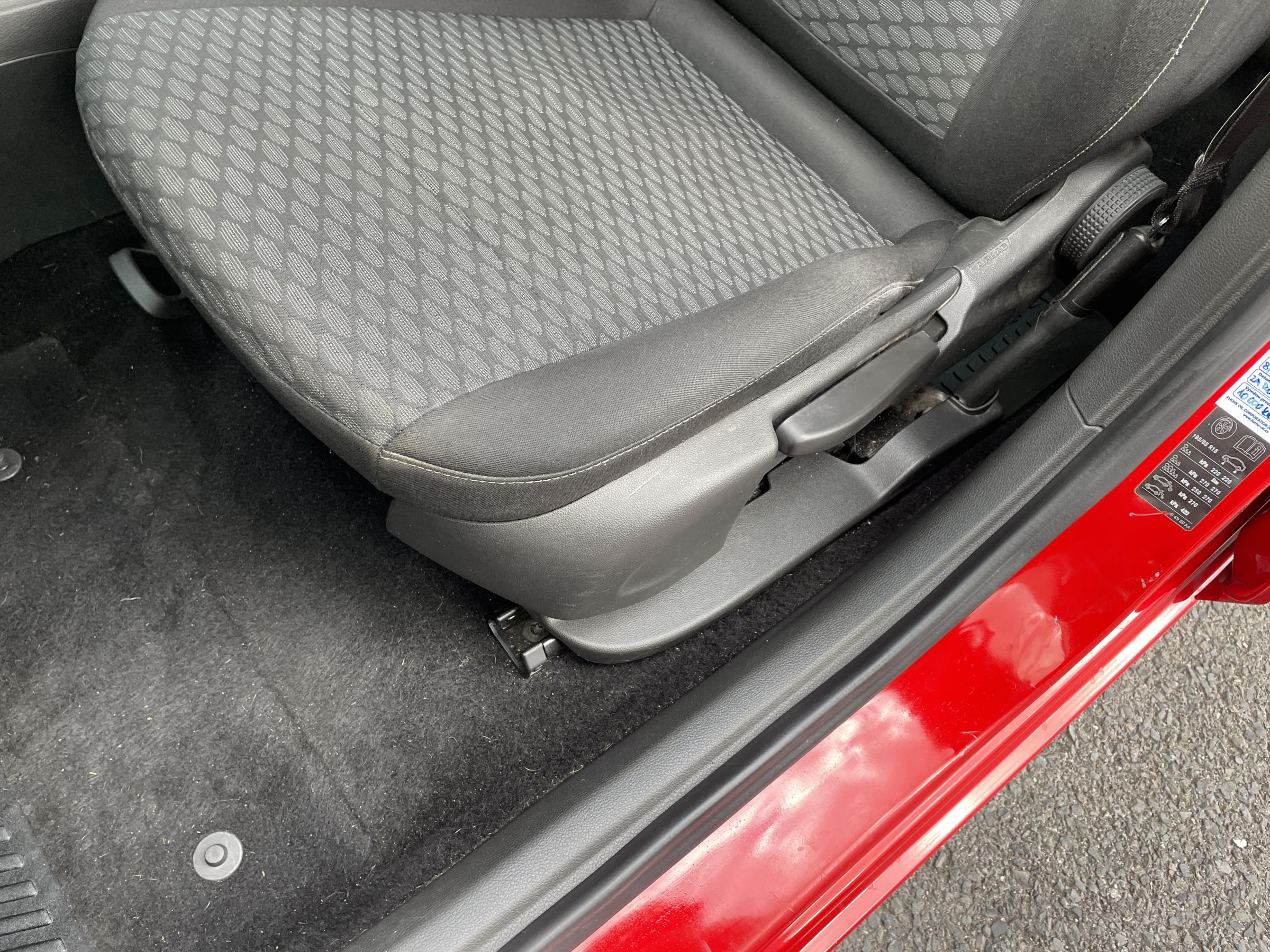 Opel Astra, 2016 - pohled č. 14