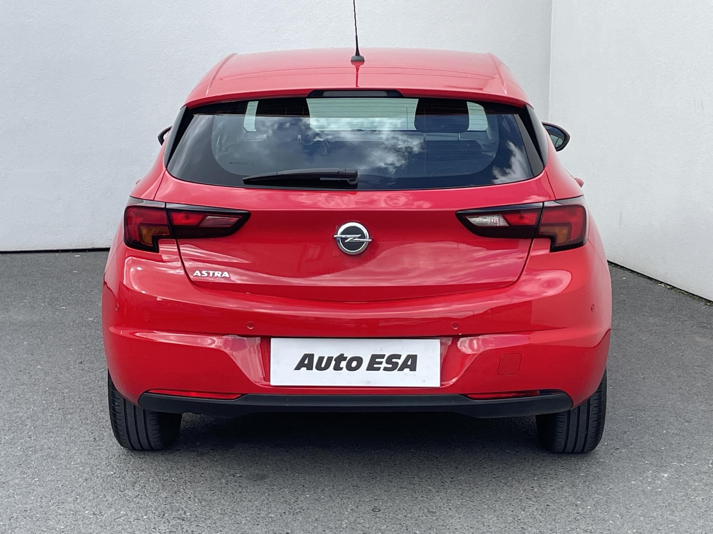 Opel Astra, 2016 - pohled č. 5