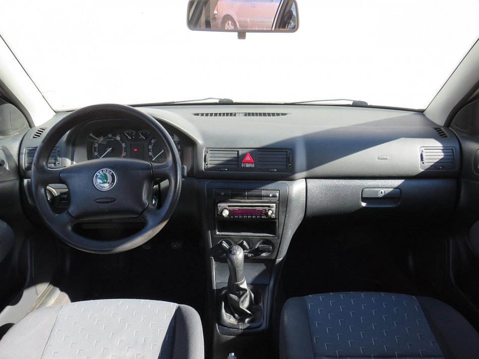 Škoda Octavia 1.6i Tour