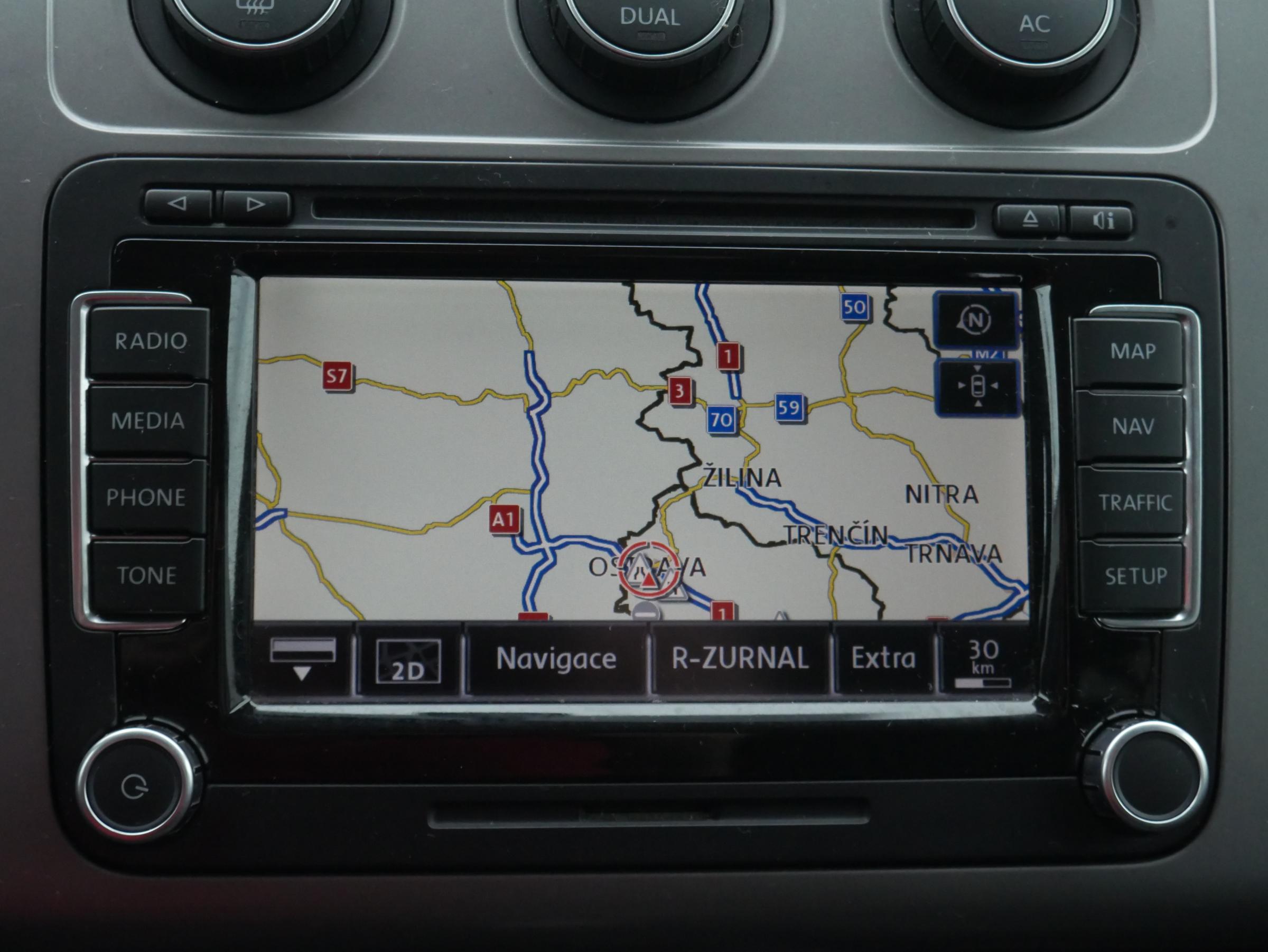 Volkswagen Touran, 2009 - pohled č. 13