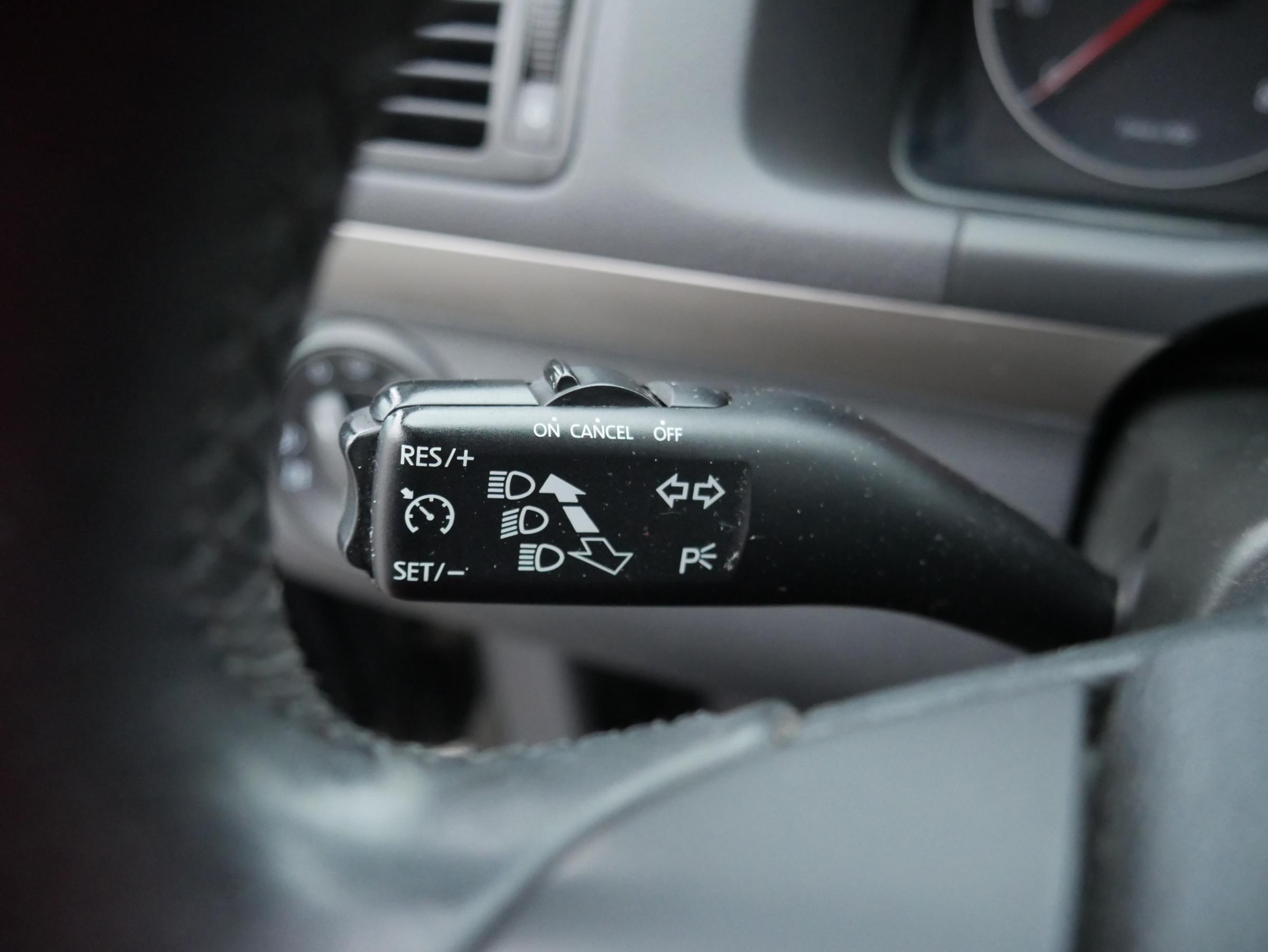 Volkswagen Touran, 2009 - pohled č. 16