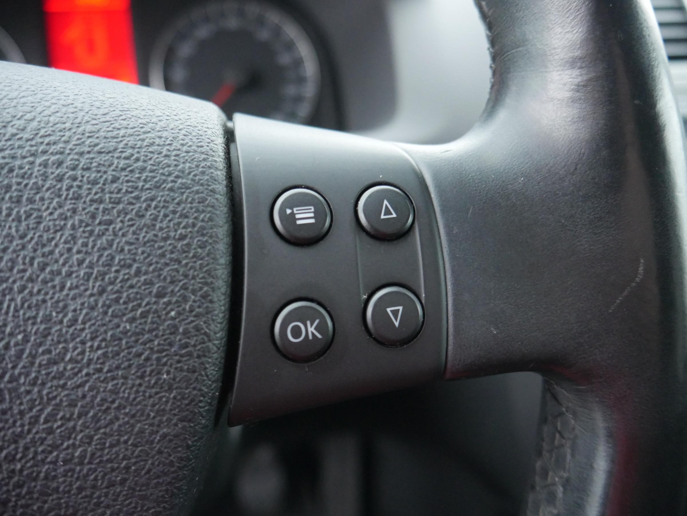 Volkswagen Touran, 2009 - pohled č. 18