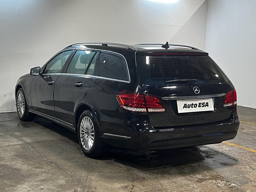 Mercedes-Benz Třída E 2.2 CDi Elegance E250