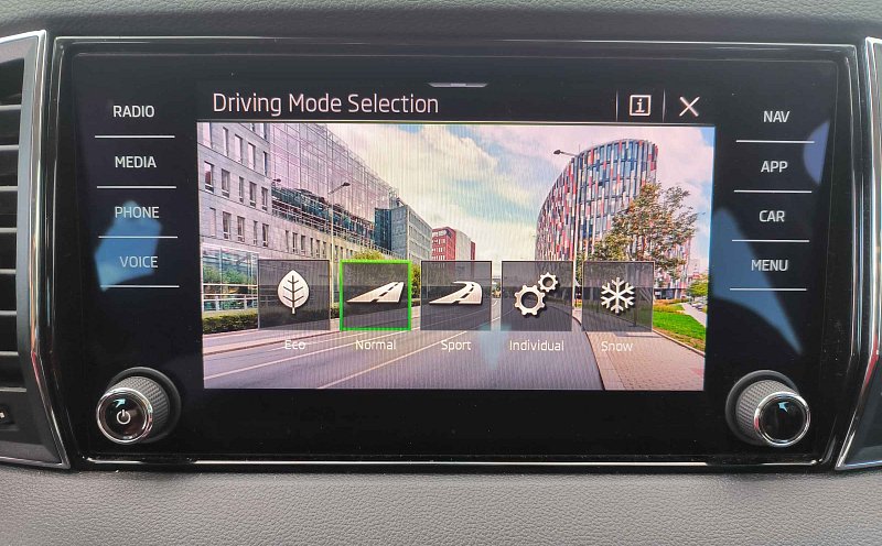 Škoda Karoq 2.0TDi Selection