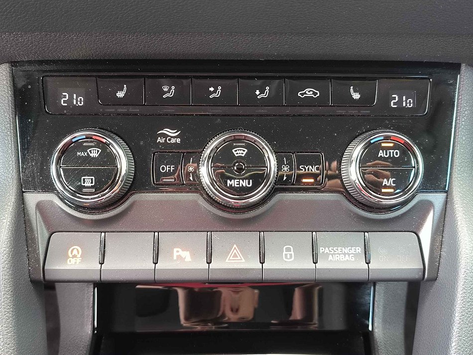 Škoda Karoq 2.0TDi Selection 4x4 Top Selection