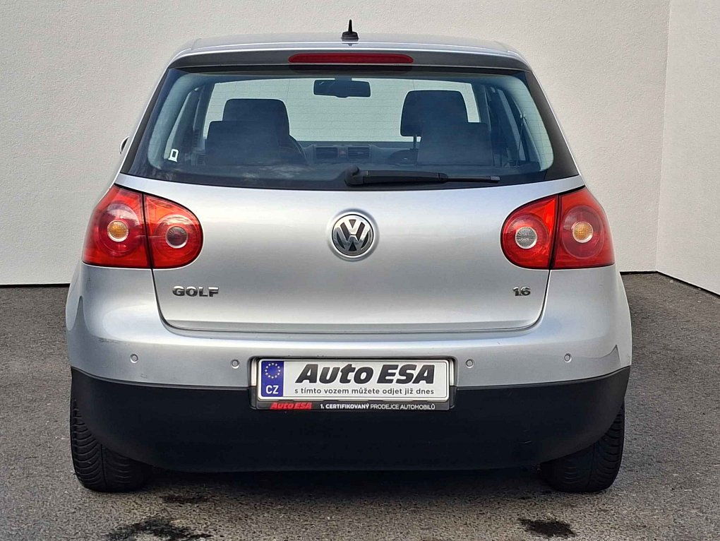 Volkswagen Golf 1.6 MPi Comfortline
