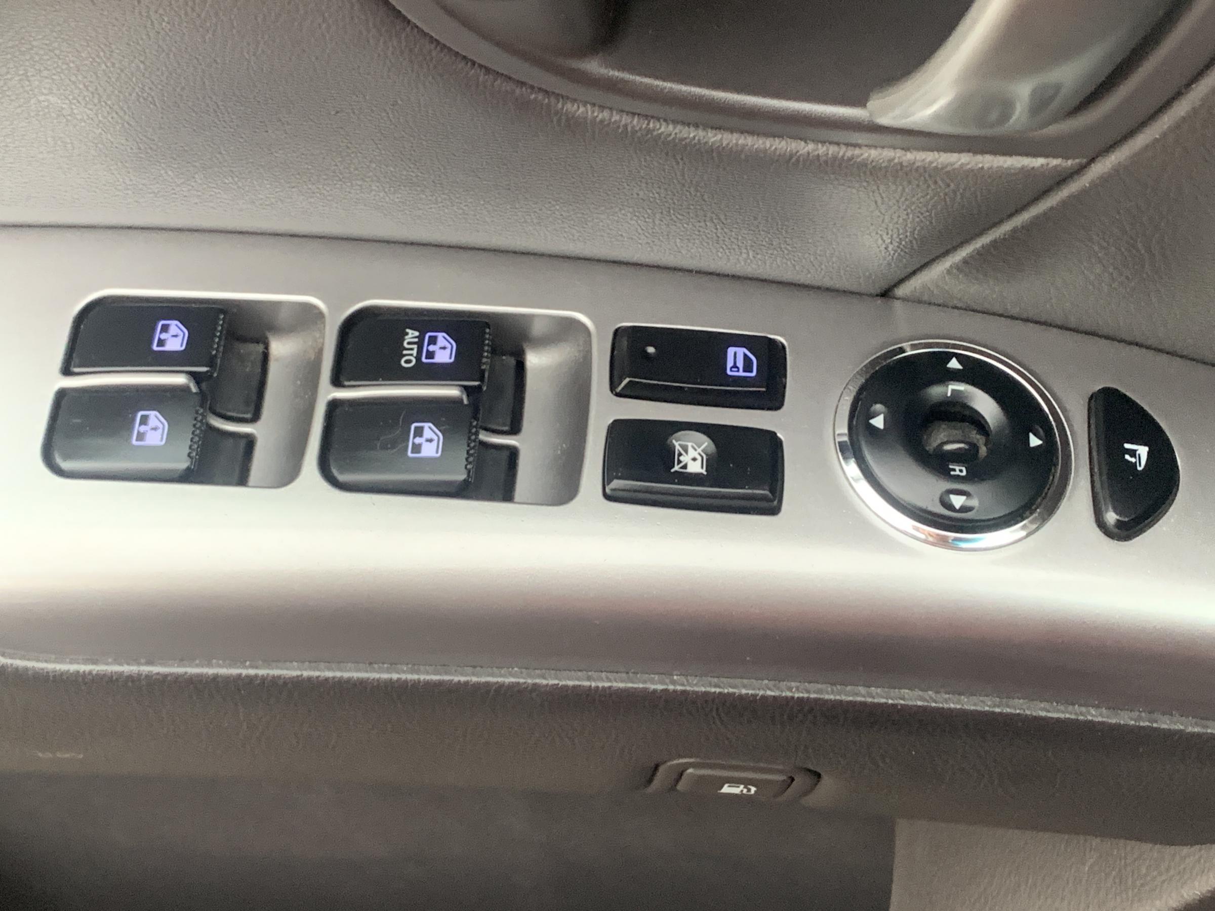 Hyundai Santa Fe, 2011 - pohled č. 17