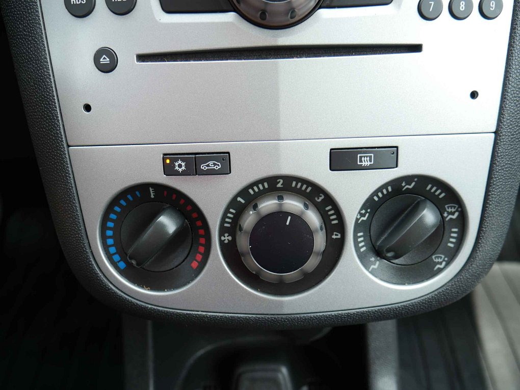 Opel Corsa 1.0i 