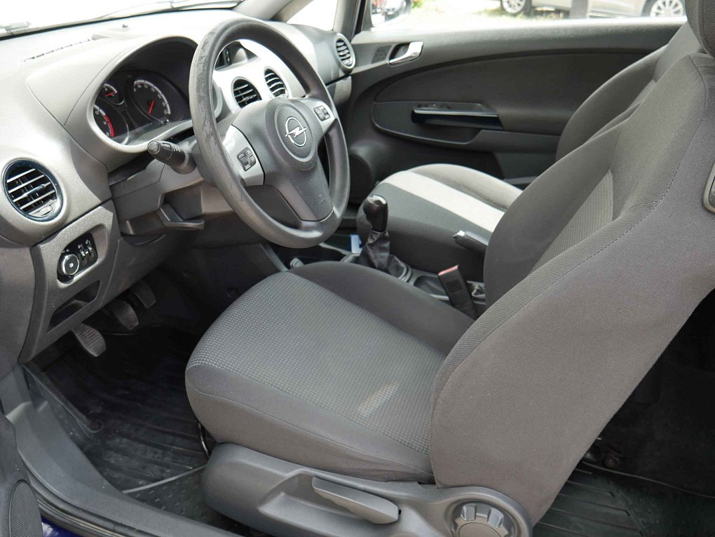 Opel Corsa 1.0i 