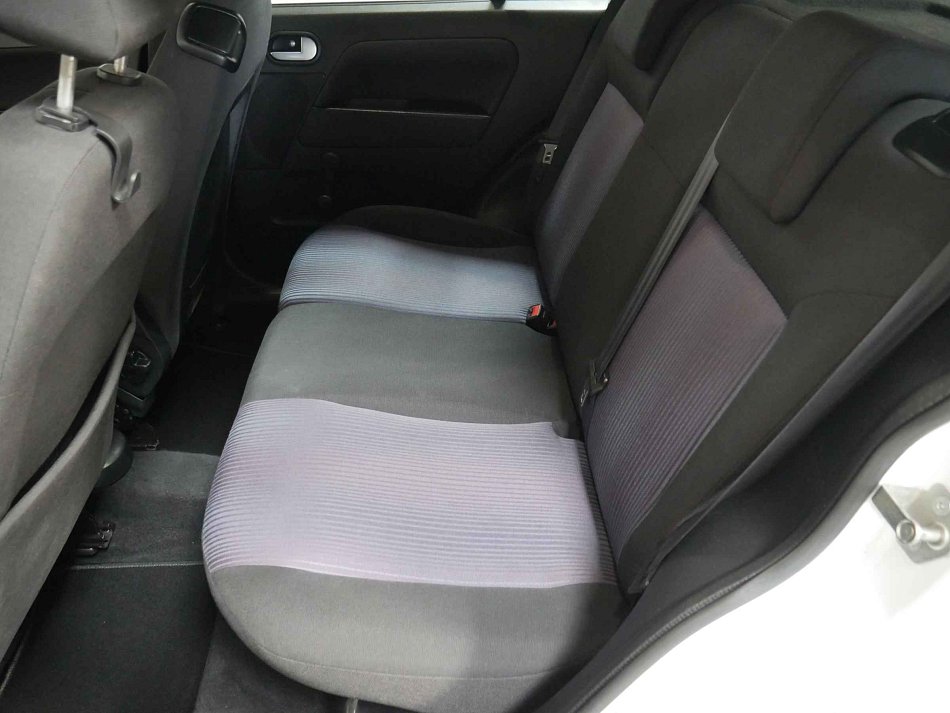 Ford Fusion 1.4i 