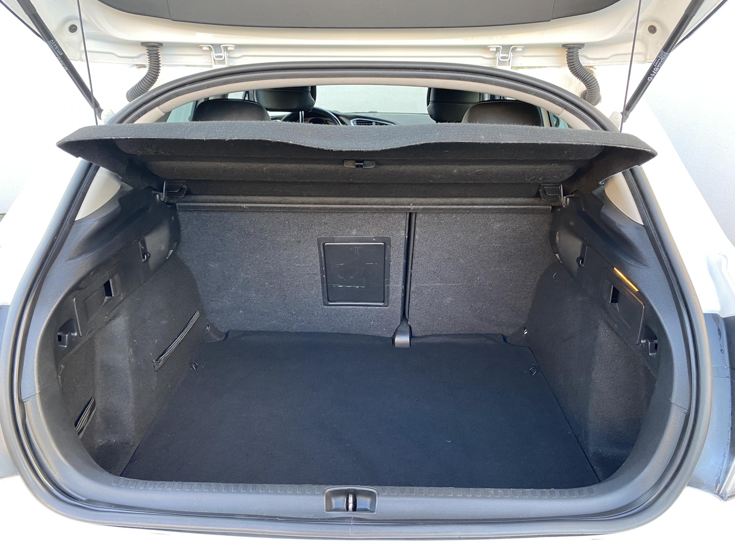 Citroën C4, 2017 - pohled č. 7