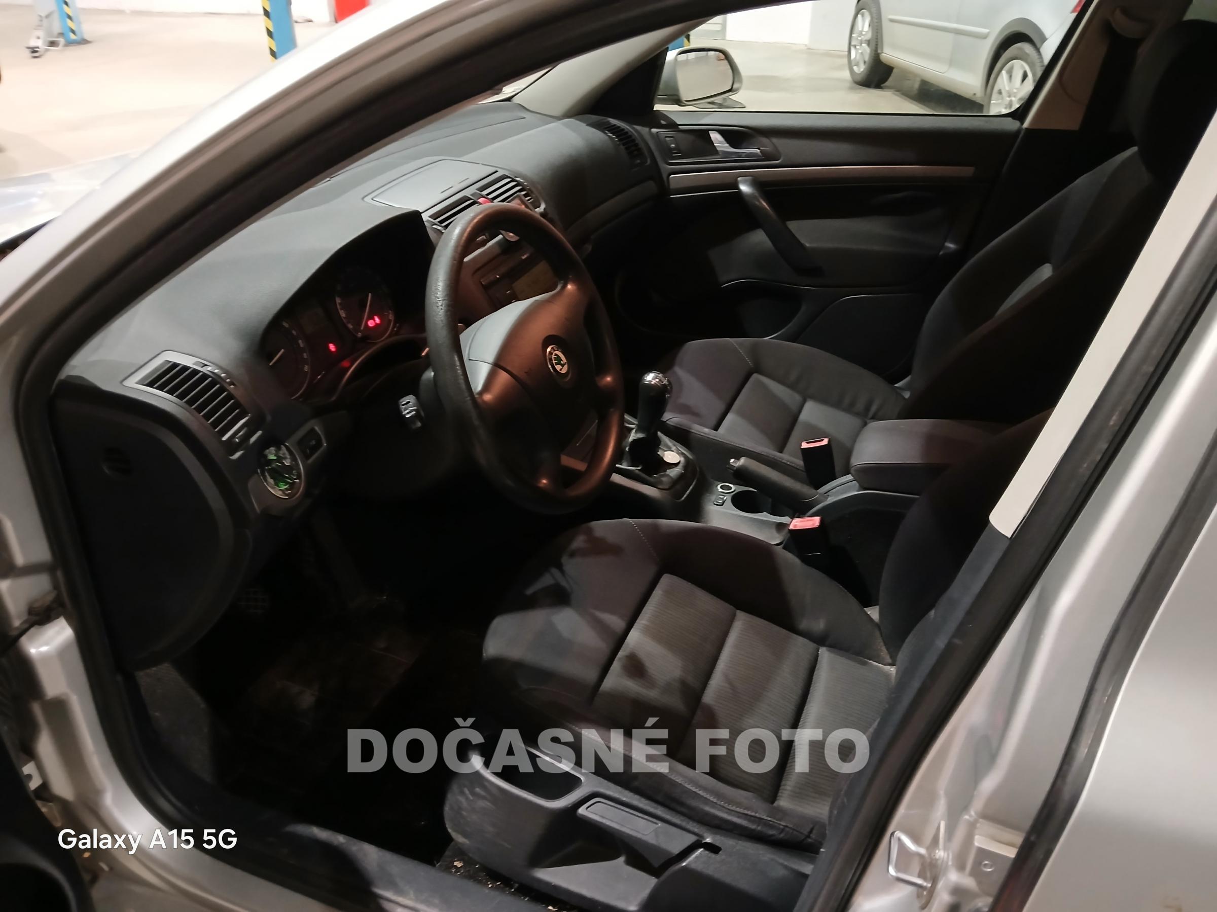 Škoda Octavia, 2005 - pohled č. 3