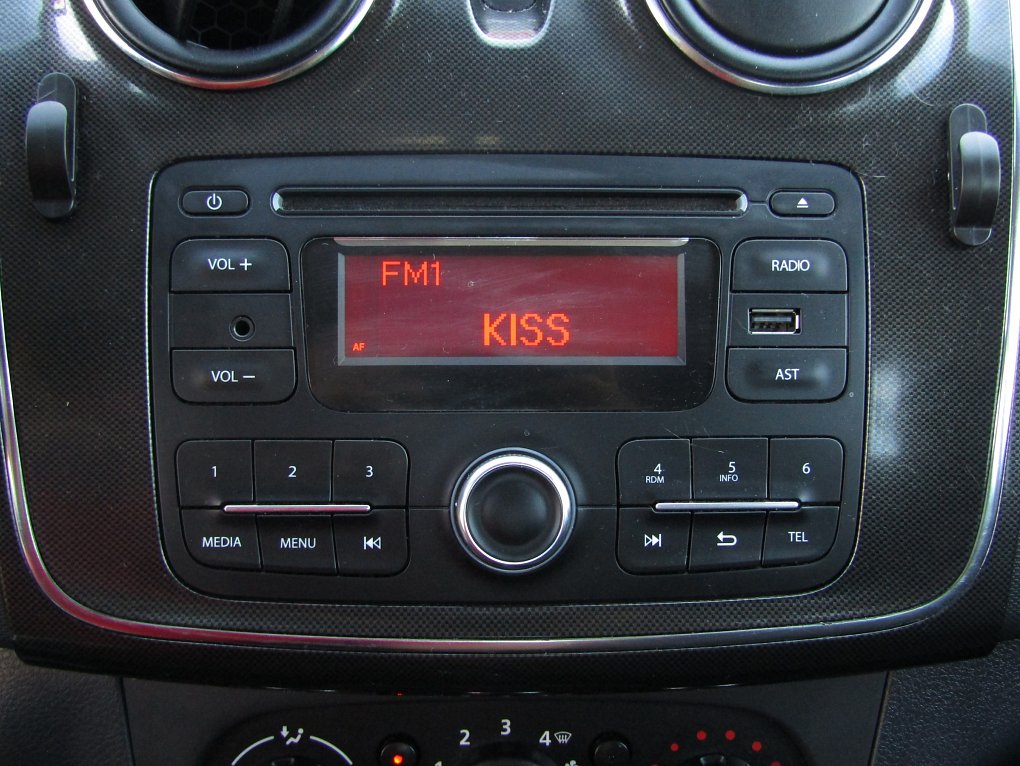 Dacia Sandero 1.2i 