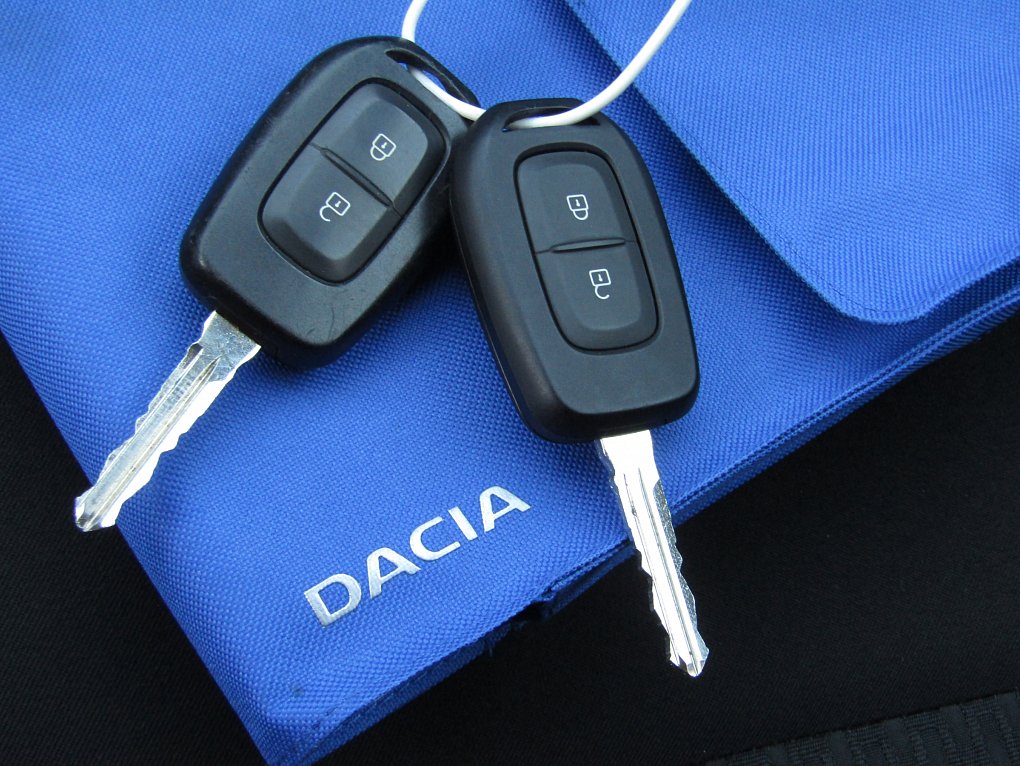 Dacia Sandero 1.2i 
