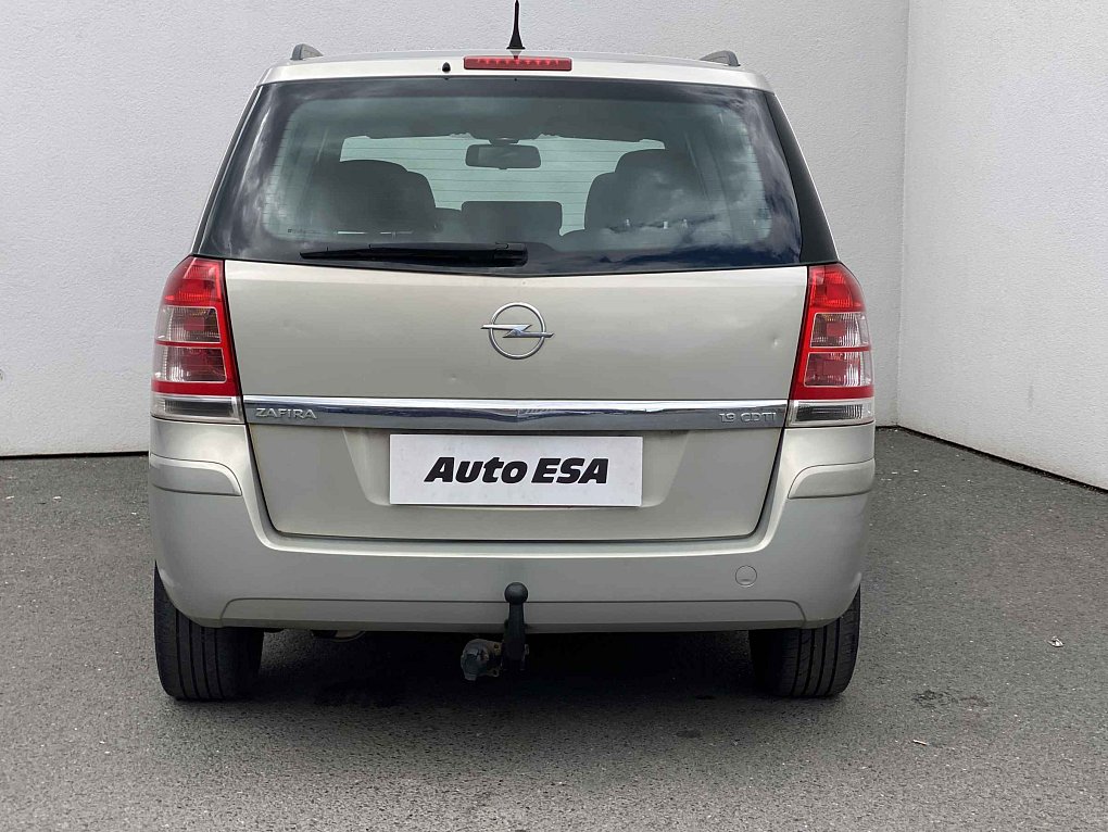 Opel Zafira 1.9 CDTi  7míst
