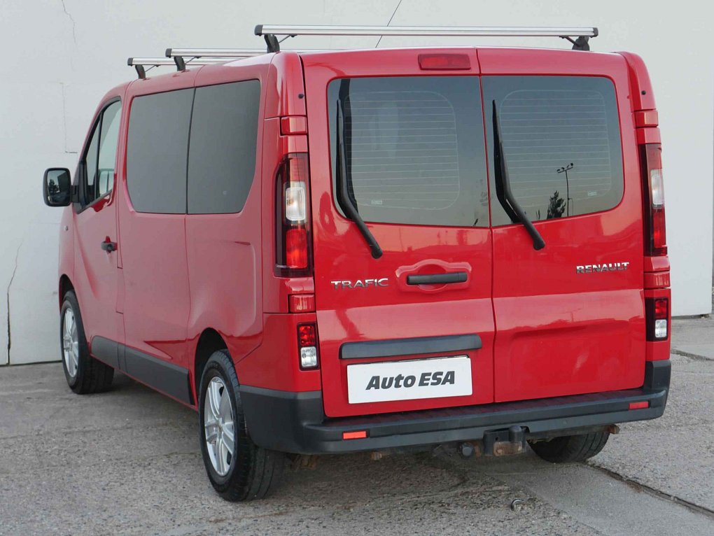 Renault Trafic 1.6dCi  8míst