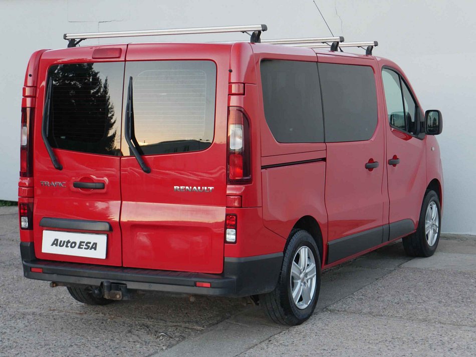 Renault Trafic 1.6dCi  8míst