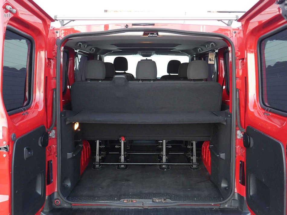 Renault Trafic 1.6dCi  8míst