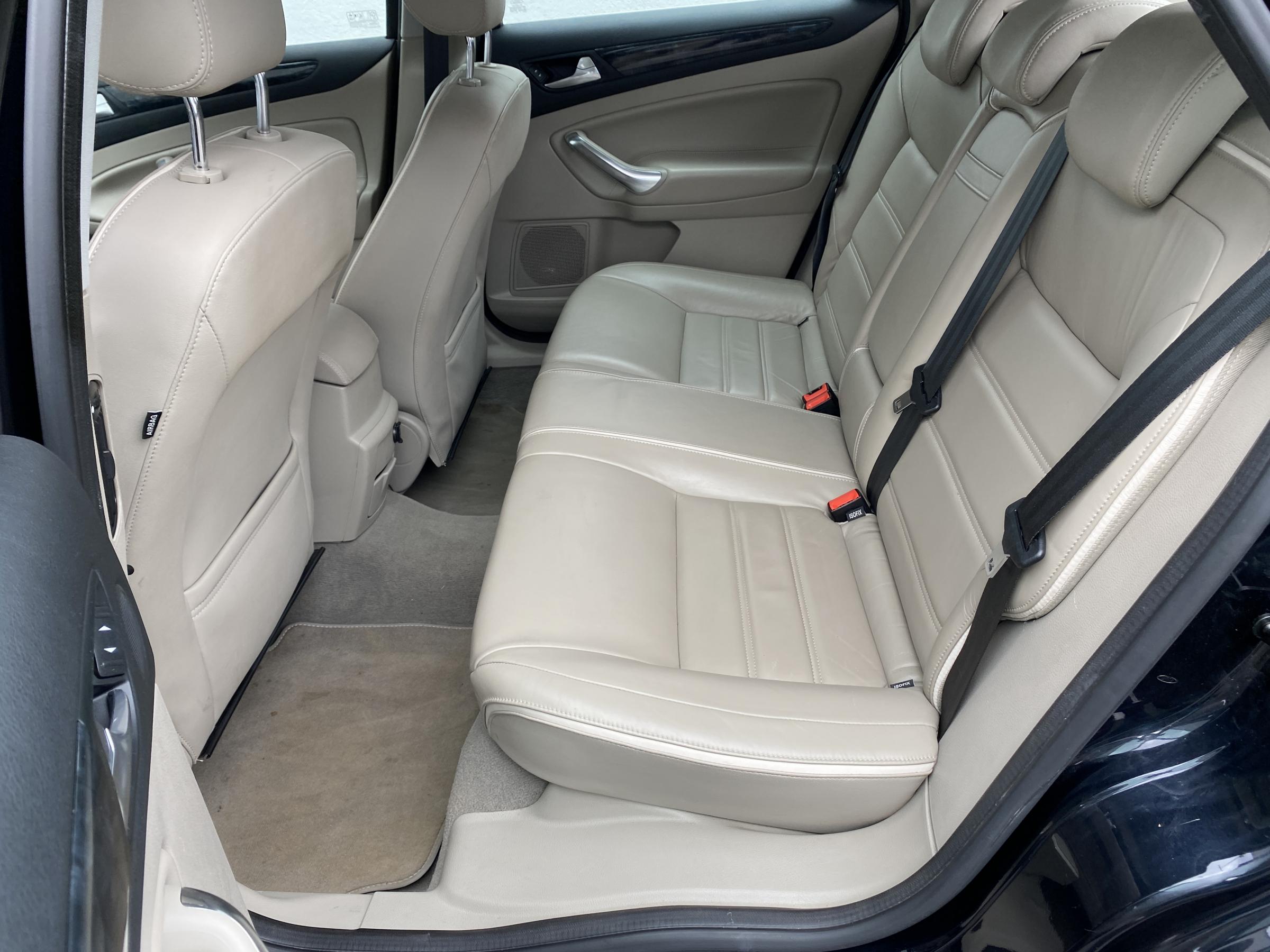 Ford Mondeo, 2011 - pohled č. 11