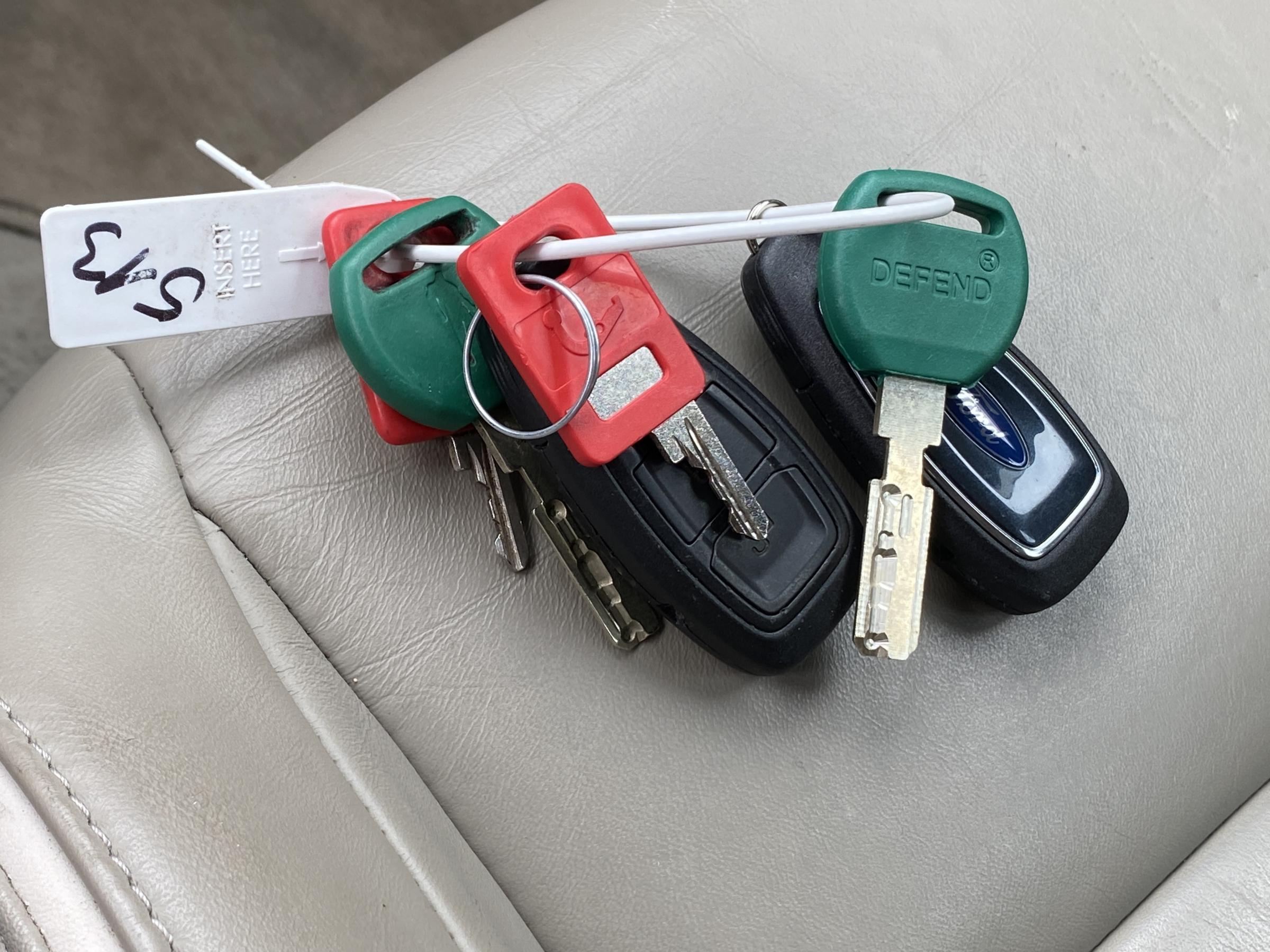 Ford Mondeo, 2011 - pohled č. 19