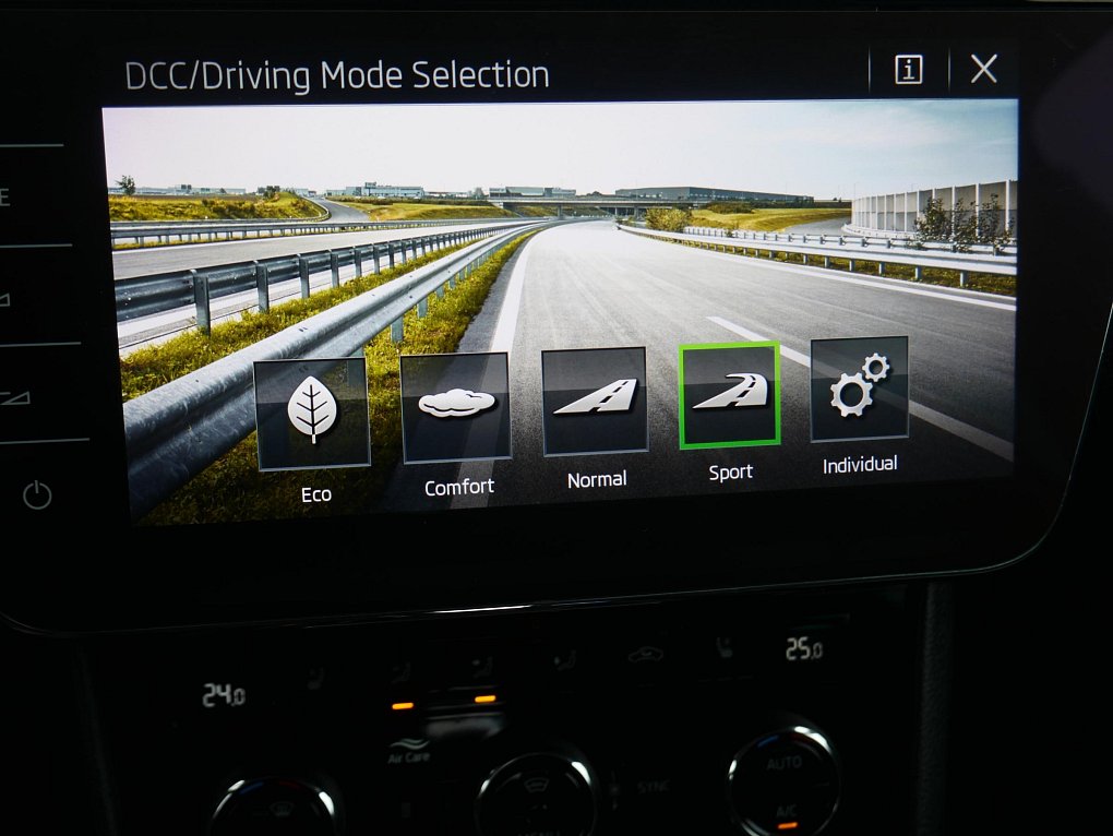 Škoda Superb III 2.0 TSi  4x4