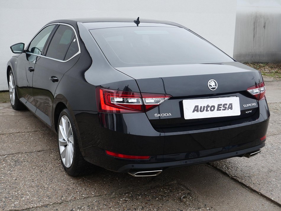 Škoda Superb III 2.0 TSi  4x4