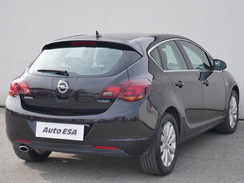 Opel Astra 1.6T 