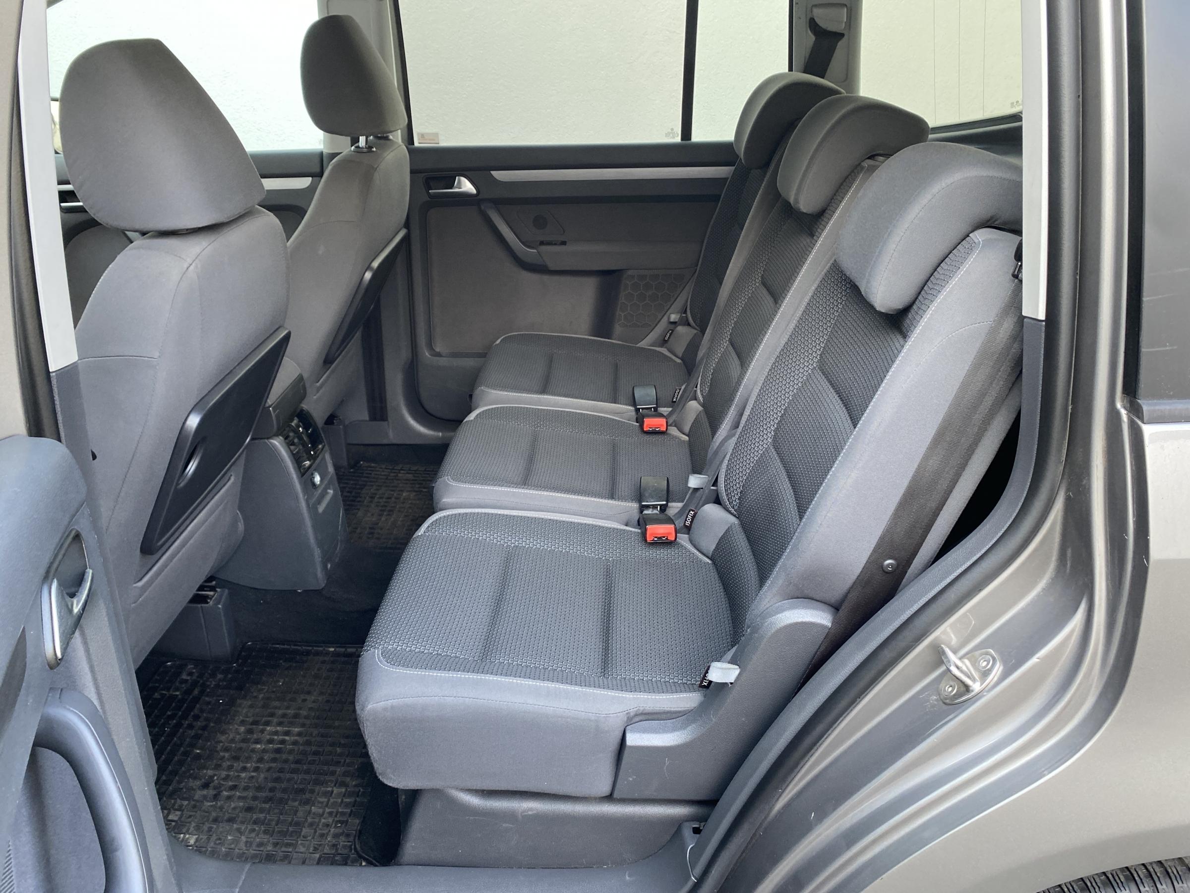 Volkswagen Touran, 2010 - pohled č. 10