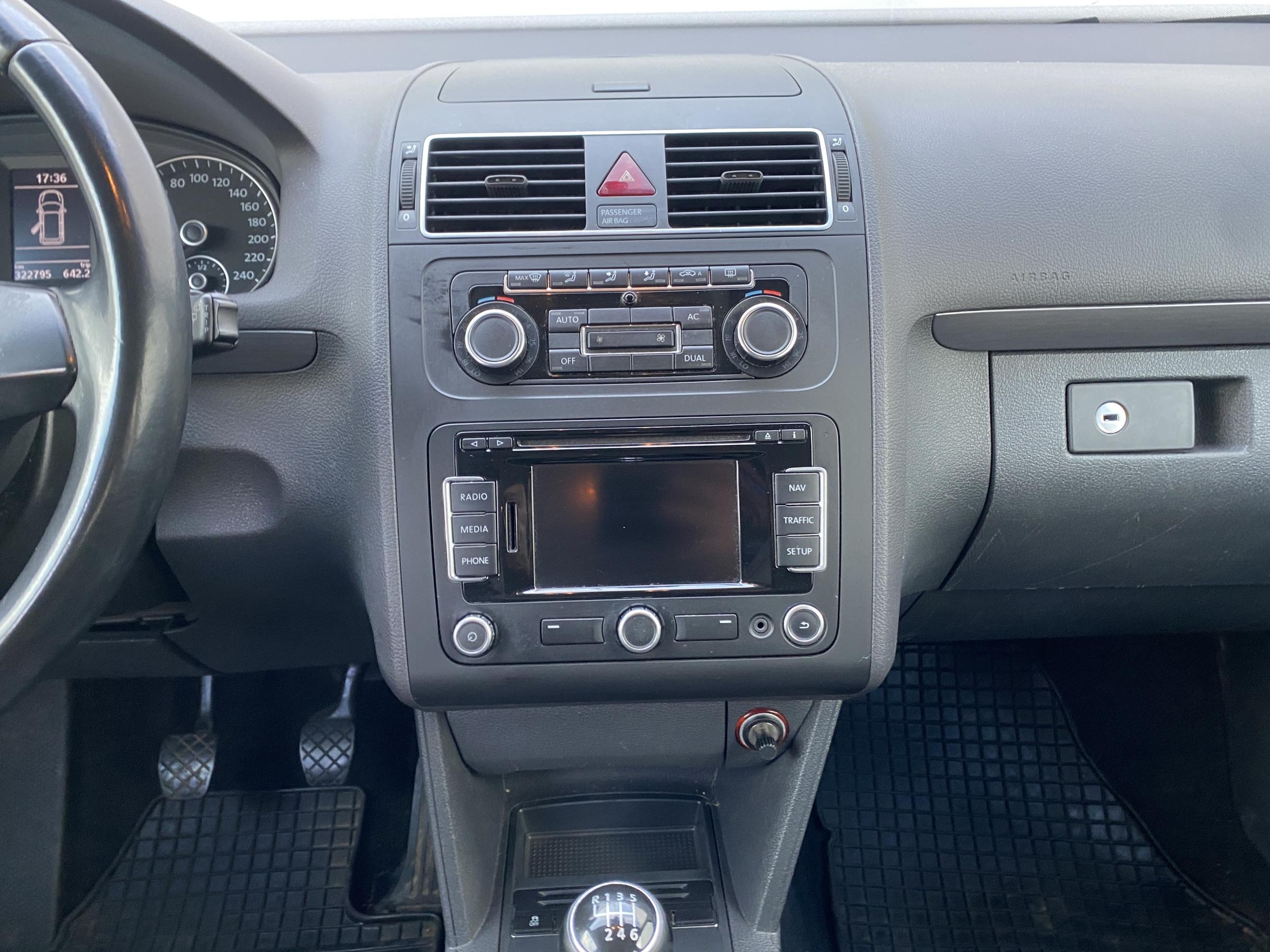 Volkswagen Touran, 2010 - pohled č. 12