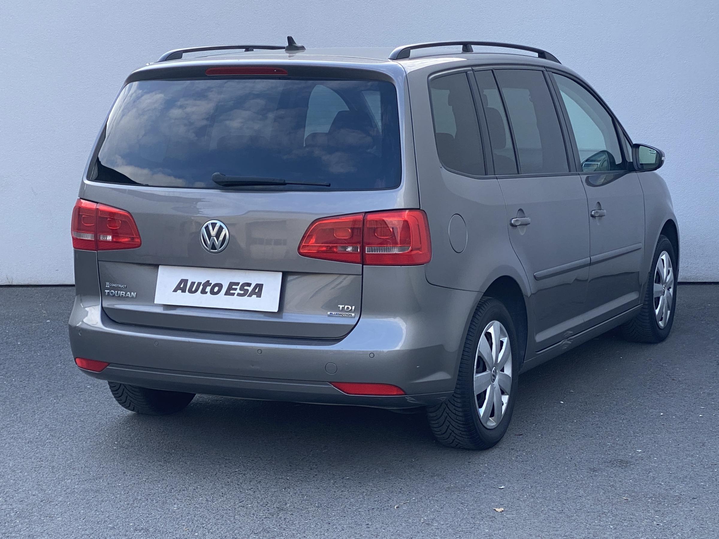 Volkswagen Touran, 2010 - pohled č. 4
