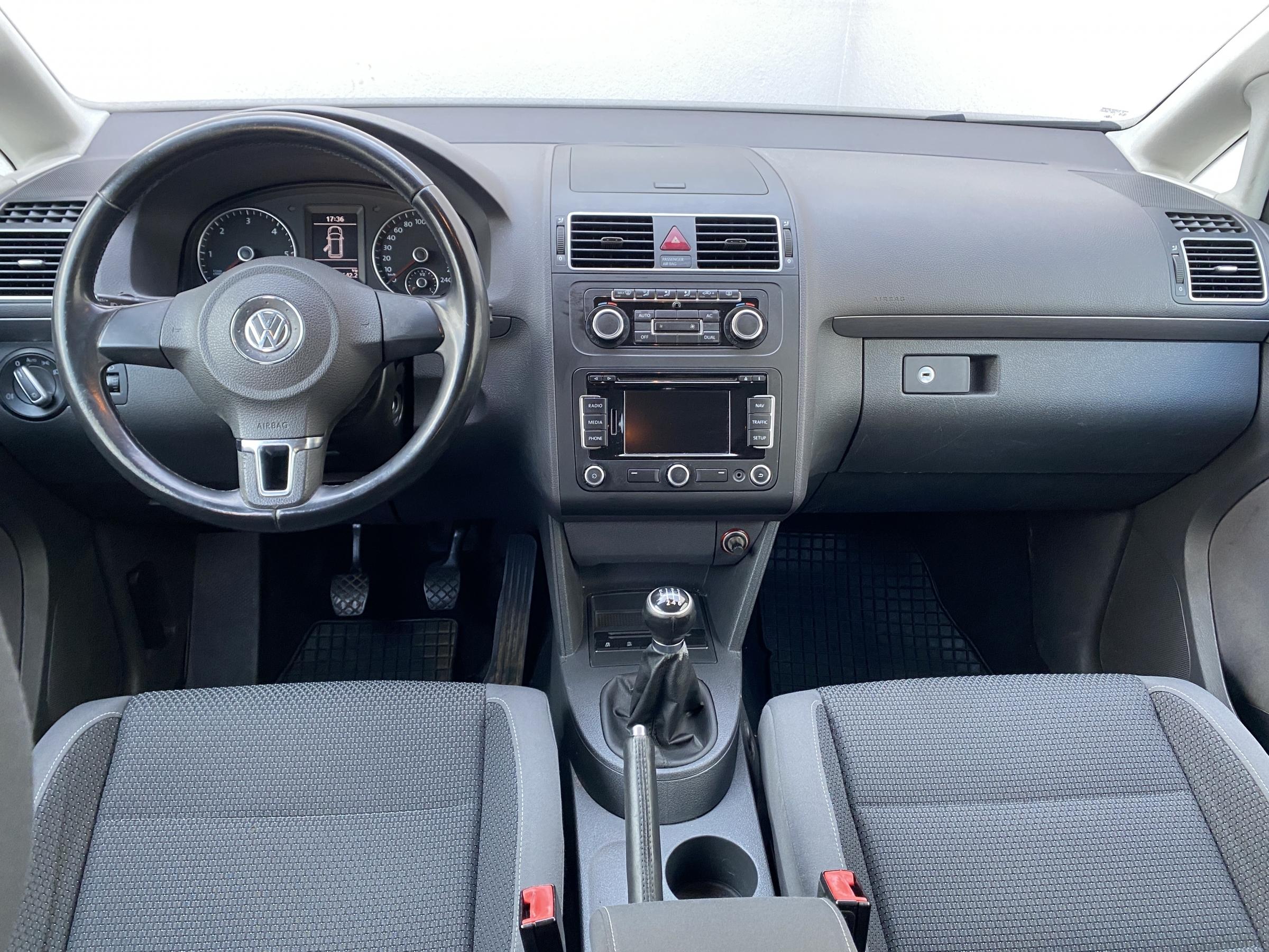 Volkswagen Touran, 2010 - pohled č. 8