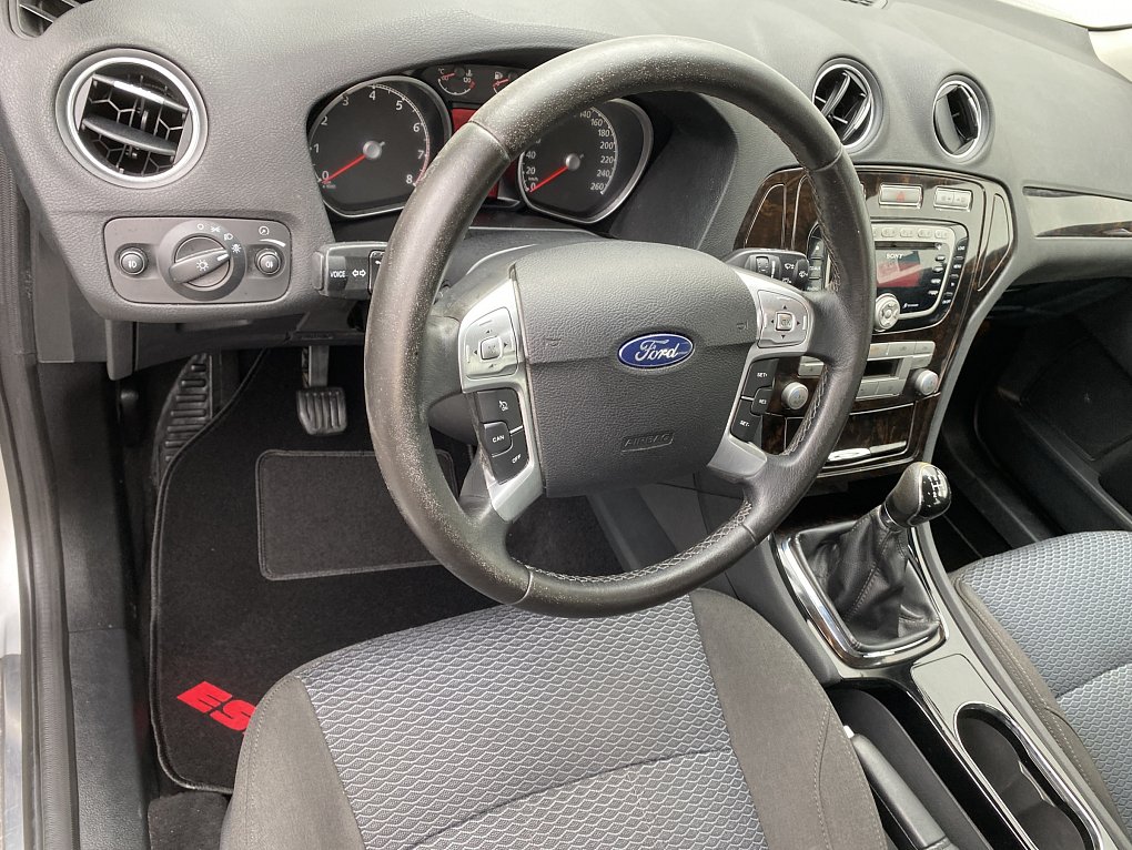 Ford Mondeo 2.0i 
