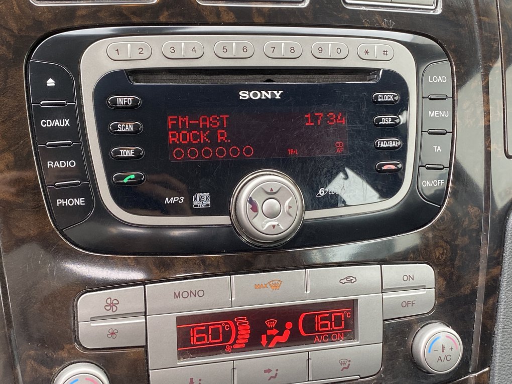 Ford Mondeo 2.0i 