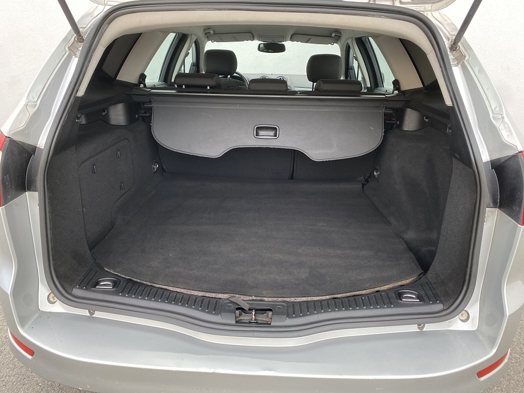 Ford Mondeo 2.0i 